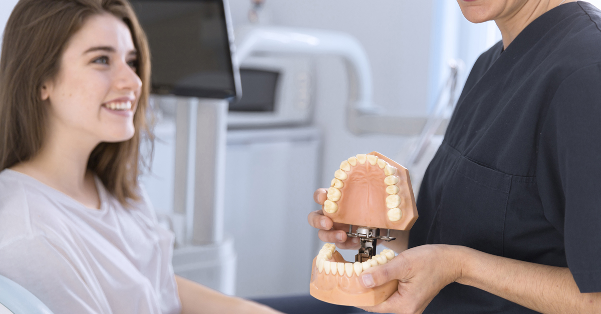 ¿Cuáles son los diferentes tipos de prótesis dentales disponibles y cuándo se recomienda cada uno?